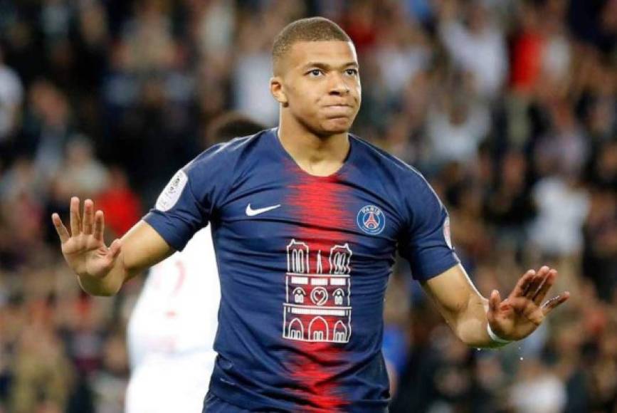 Kylian Mbappé: El joven artillero del Paris Saint-Germain tiene tan sólo 20 años, pero desde hace dos es una de las estrellas más brillantes del panorama futbolístico internacional. Es candidato para llegar al FC Barcelona.