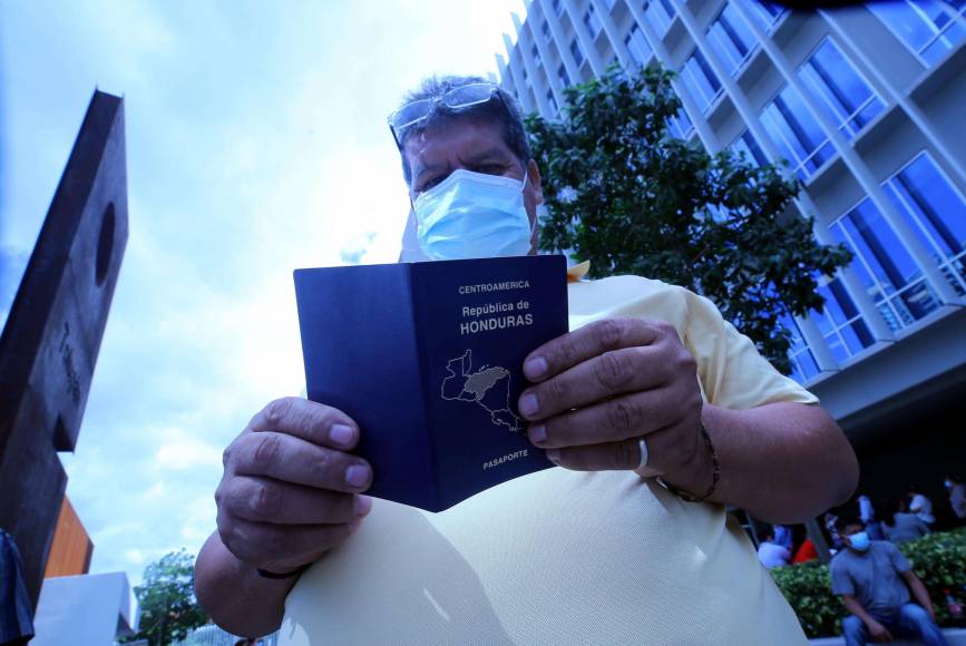 “Error ortográfico en pasaporte fue dejado por la narcodictadura”, dice INM