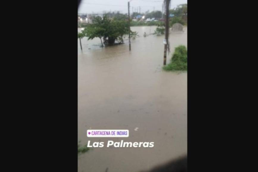 Según el alcalde de la ciudad, William Dau, por las fuertes lluvias que se han prolongado por más de 24 horas hasta el 70 % de la ciudad está inundada e incluso en algunas zonas han ocurrido derrumbes que tienen en vilo a los habitantes de varios barrios.