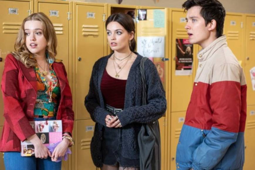 Sex Education: Segunda temporada<br/><br/>La segunda temporada de la aclamada serie británica 'Sex Education' ya está disponible en la plataforma de streaming. La comedia retoma el tono que causó revolución el año pasado en la plataforma de vídeo con la curiosa mirada a la vida de Otis, un joven inseguro que logra ser valorado en su escuela gracias a sus recomendaciones sexuales, que consigue espiando a su madre sexóloga.