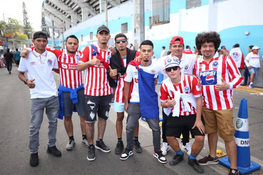 Acompañanos en este recorrido fotográfico durante la previa de la gran final entre Olimpia-Motagua en la Liga Nacional de Honduras. 