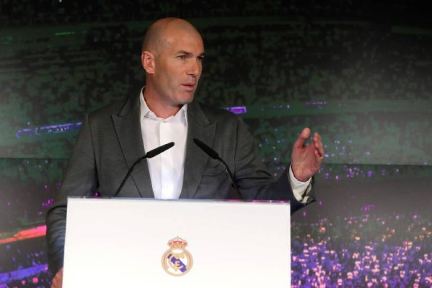 Nueve meses después de su dimisión tras dejar al club en la cumbre europea, el Real Madrid, inmerso en una grave crisis de resultados, anunció este lunes el regreso al banquillo del francés Zinédine Zidane hasta el 30 de junio de 2022, teniendo como objetivo la reconstrucción de la 'Casa Blanca'.