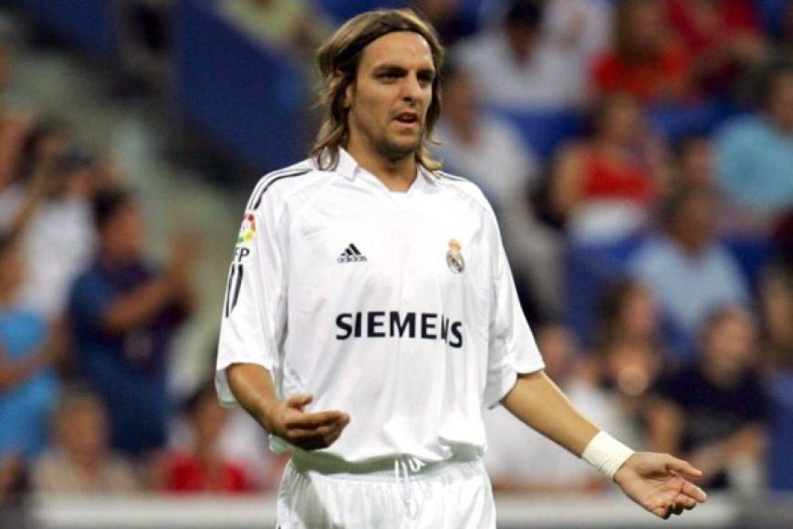 Jonathan Woodgate - Uno de los centrales más prometedores del fútbol británico al que las lesiones truncaron gran parte de su carrera. No lo hizo mal en los poquísimos partidos que jugó con el Real Madrid. Costó 22 millones de euros.