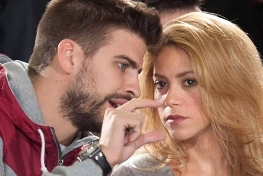 La cantante colombiana Shakira es justo 10 años mayor que el defensor Gerard Piqué. Ambos nacieron un 2 de febrero.
