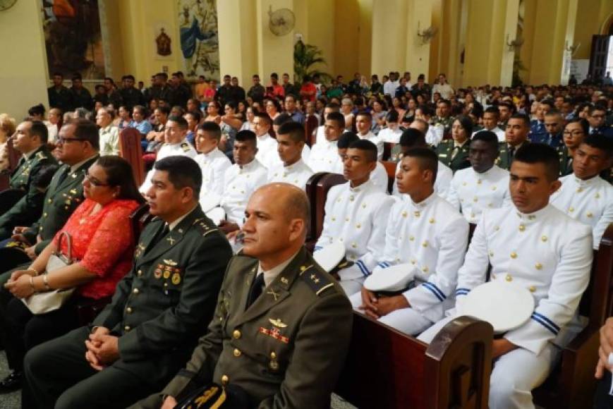 En la misa matutina estuvieron presentes más de 500 elementos de las Fuerzas Armadas de Honduras.