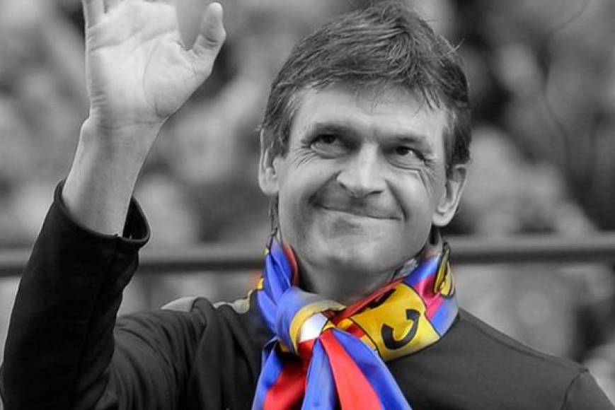 Tito Vilanova, ex entrenador del Barcelona, tuvo que dejar el banquillo azulgrana debido al cáncer, luchó por salvar su vida, pero no pudo ganar la batalla y lamentablemente murió.