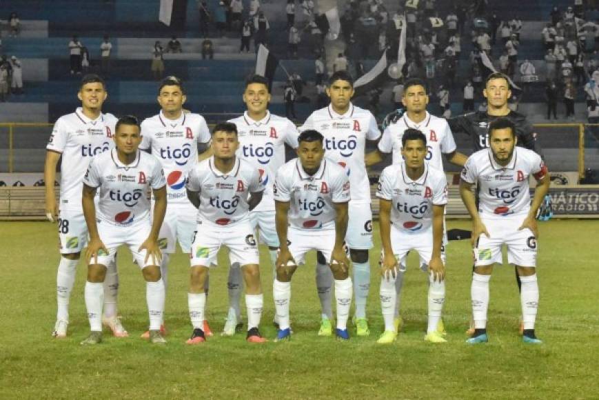 Alianza FC : Es el vigente campeón de El Salvador, cuenta con un total de 15 campeonatos. Foto Facebook Alianza FC .