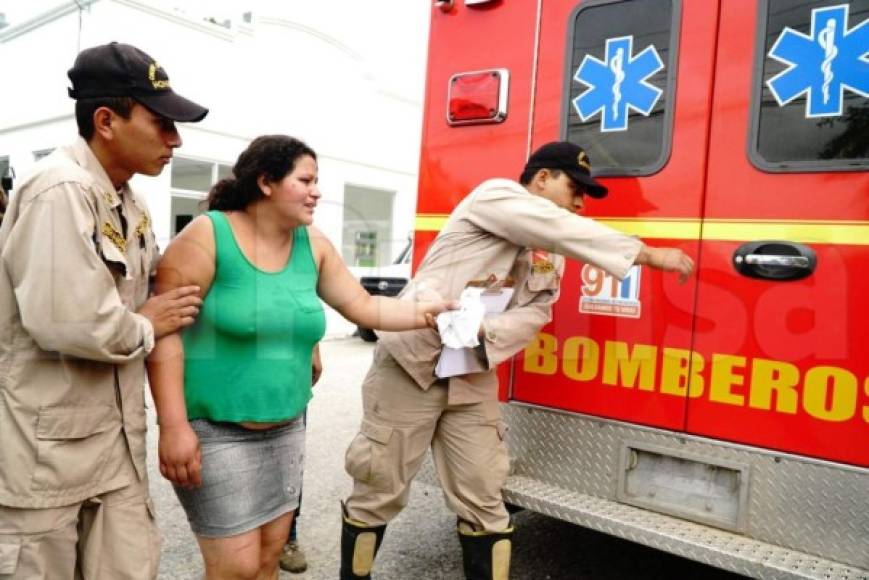 Ayer fueron sacados los cadáveres de su padre Daniel Gámez, Nohemí Mejía García (de 26) y Nehemías Mejía (de 10).<br/>