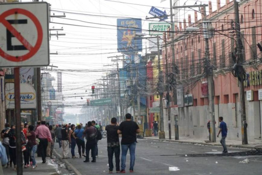 También reiteró que el hondureño tiene todo el derecho a realizar manifestaciones, pero de manera pacifica. Sin violencia ni actos de vandalismo.