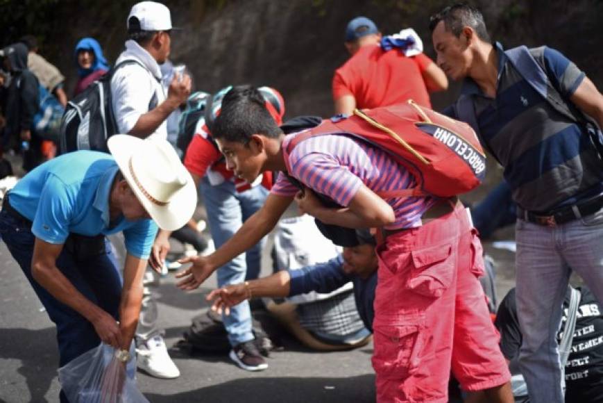 Otras personas han camincado cientos de kilómetros para llegar a Guatemala y seguir en la ruta a EEUU.