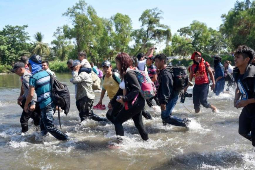 El Gobierno mexicano rechazó este lunes la solicitud de los cerca de 5,000 centroamericanos que conforman actualmente la caravana de migrantes y estaban esperando en Tecún Umán (Guatemala)