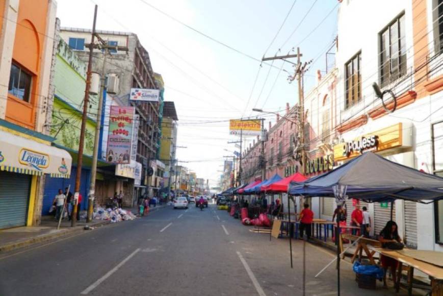 La retirada de los escombros de la calle permiten nuevamente la circulación.