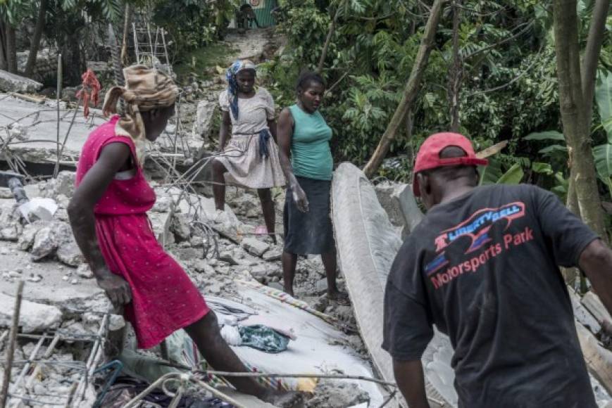 El primer ministro Ariel Henry declaró el estado de emergencia durante un mes en los cuatro departamentos afectados por la catástrofe.