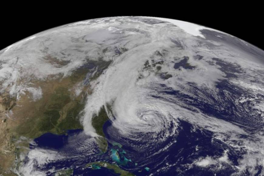 El huracán Sandy. Fue el ciclón más mortífero de la temporada de 2012 dejando más de 170 muertos en EUA y pérdidas millonarias. La prensa lo bautizó con el nombre de Frankenstorm. Sandy inundó la ciudad de Nueva York.