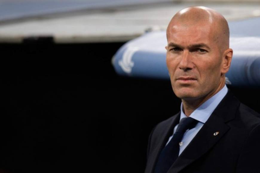 Puede ser que nos falte un '9'. Se fue Morata, hay que entender que quería jugar más y quería marcharse y no se ha podido conseguir otro jugador', dijo Zidane.Todo indica que en enero del 2018 el Real Madrid va a fichar a un atacante, hoy te presentamos los que suenan para llegar al club.