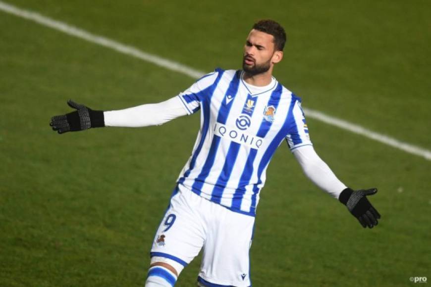 Willian José, delantero de la Real Sociedad, tiene pie y medio en el Wolverhampton de Inglaterra. Así lo ha confirmado el propio técnico luso Nuno Espirito Santo en en rueda de prensa: 'Es como tú dices, pero nada se ha firmado todavía y todavía no es nuestro jugador, así que no quiero hablar demasiado de él hasta que así sea', explicó.