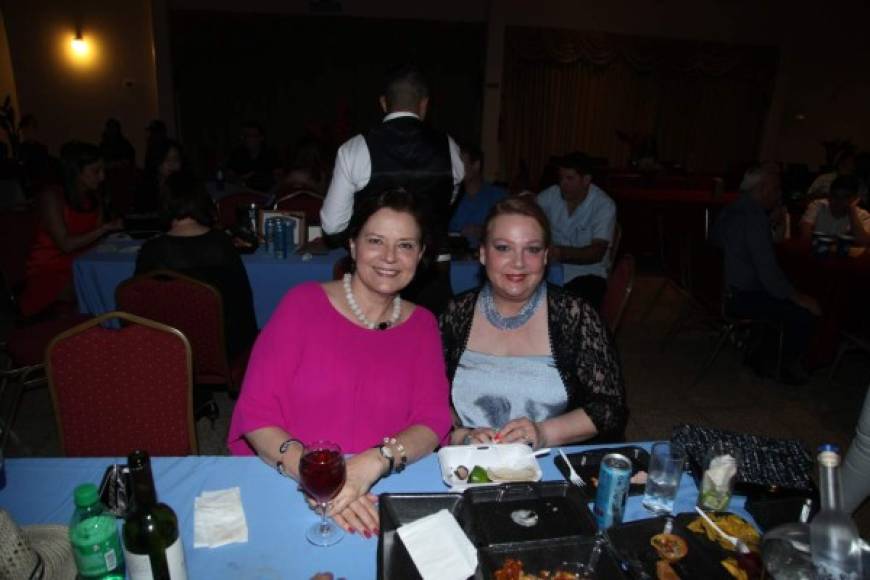 Dora Bográn y Doris Kattán.