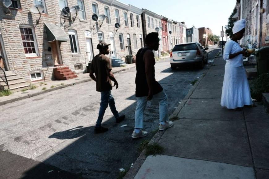 El nivel de desempleo de Baltimore alcanza el 8,4%. La mayoría de estudios afirman que entre la comunidad afroamericana la cifra de desempleados es dos veces más alta que entre los blancos.