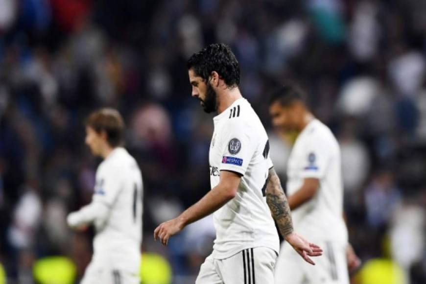 El mediocampista Isco Alarcón fue sacado por Lopetegui y medios en España señalan que hay una mala relación entre el jugador y el DT del Real Madrid.