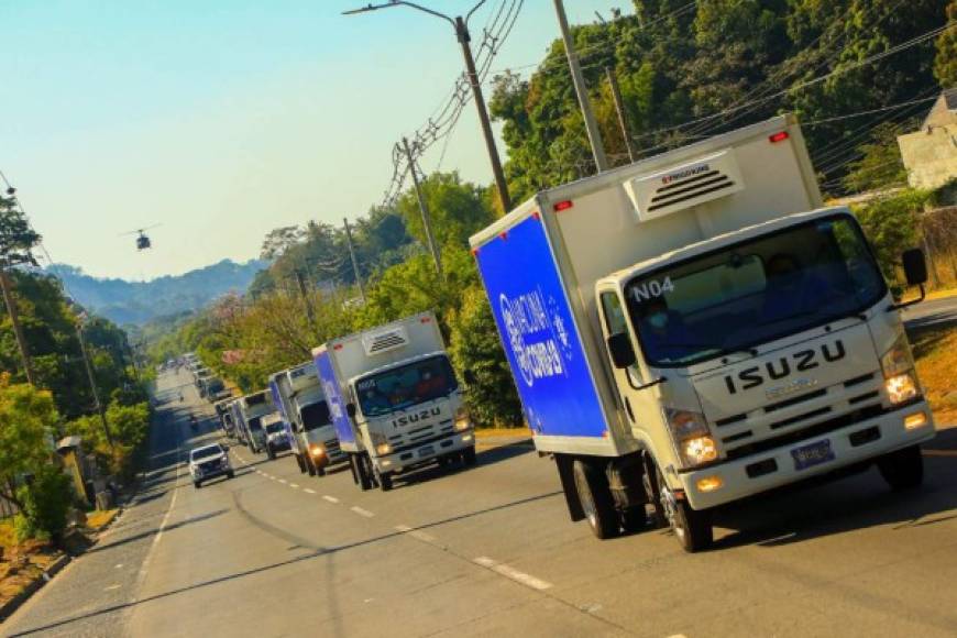 Estas dosis han sido aplicadas a personal sanitario de primera línea, a trabajadores de la salud que no tienen contacto directo con pacientes positivos por covid-19, a policías y militares.