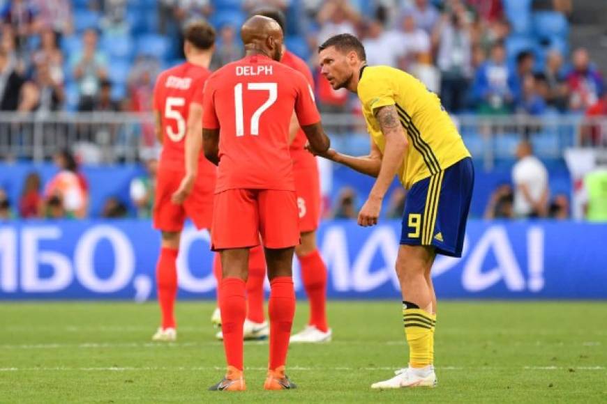 Y un lindo gesto que se dio al final del juego, los jugadores de Inglaterra fueron a consolar a los suecos que estaban destrozados por la eliminación.<br/>