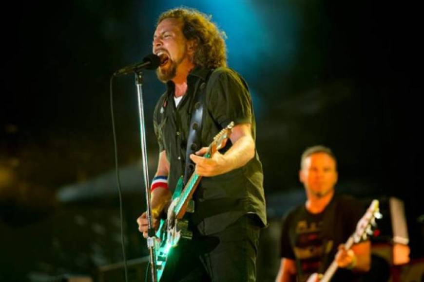 En Dinamarca el 30 Julio de 2000 durante el Festival Roskilde, la banda Pearl Jam estaba haciendo vibrar al público cuando se desencadenó una avalancha humana.