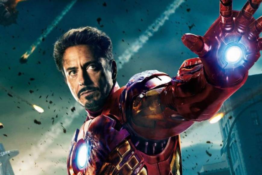 Lee también es el creador de Los Avengers y para ello trabajó junto al legendario artista Jack Kirby. Su alineación original sólo incluyó cinco personajes: Thor, Iron Man, Hulk, Ant-Man y The Wasp.<br/><br/>Iron Man es uno de los superhéroes más exitosos del cine. Sus orígenes son curiosos, pues Tony Stark es inicialmente un capitalista con pocos escrúpulos y problemas con la bebida, que vende armas. Una esquirla cerca del corazón lo obliga a emplear una armadura todo el tiempo, con la que decide combatir el mal.