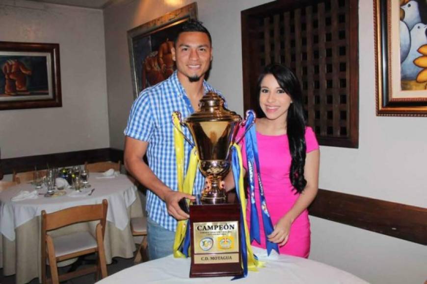 Están felizmente casados y juntos han celebrado ya un par de campeonatos del Motagua.