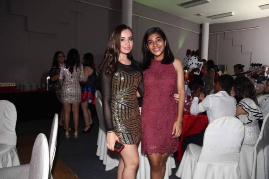 Meidy Ramírez e Isabella Mondragón.