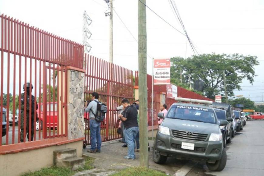 La 'Operación Avalancha II', una operación contra la organización criminal Mara MS, allanó el autolote New Orleans en San Pedro Sula.