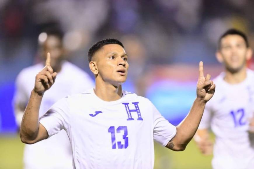 Bryan Moya festejando su gol ante los trinitecos. Fue el 2-0 de Honduras.