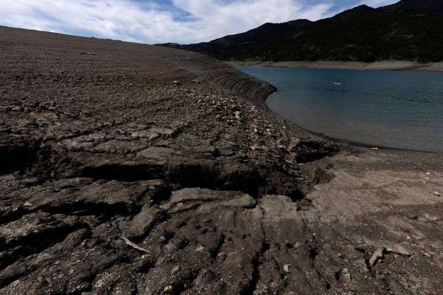 La sequía ha llevado el nivel de los ríos a mínimos históricos, con lo que se han encontrado Hungersteine que estaban completamente olvidadas.