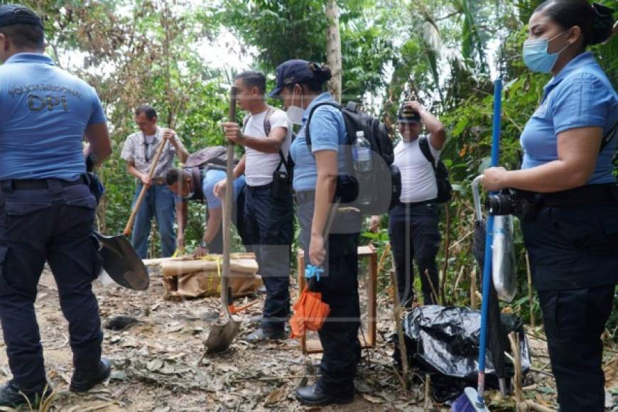 Los desaparecidos son Alberth Snider Centeno, presidente del patronato de la referida aldea, y los otros dirigentes comunales son Milton Joel Martínez Álvarez, Suami Aparicio Mejía, Alberth Santana Thomas y Gerardo Mizael Róchez Cálix.