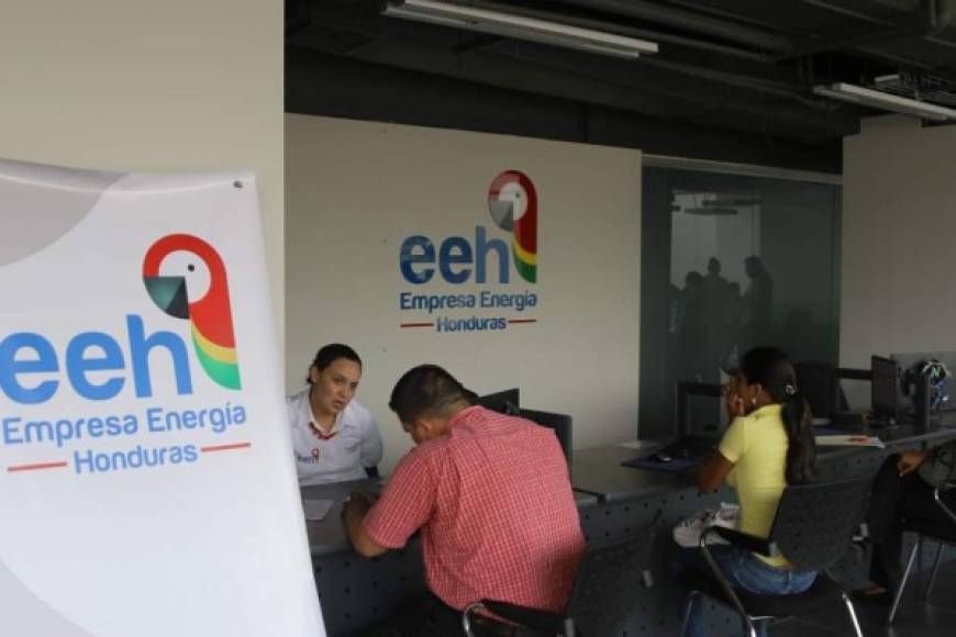 La EEH tiene como misión reducir mora de la Enee. El 19 de agosto inició operaciones la Empresa Energía Honduras (EEH), considerada el socio estratégico de la Empresa Nacional de Energía Eléctrica (Enee) y que además de la medición y facturación de la energía estará recuperando las pérdidas y la mora de la estatal. La nueva empresa de capital colombiano-hondureño tendrá cuadrillas en todo el país en las operaciones de lectura y facturación.