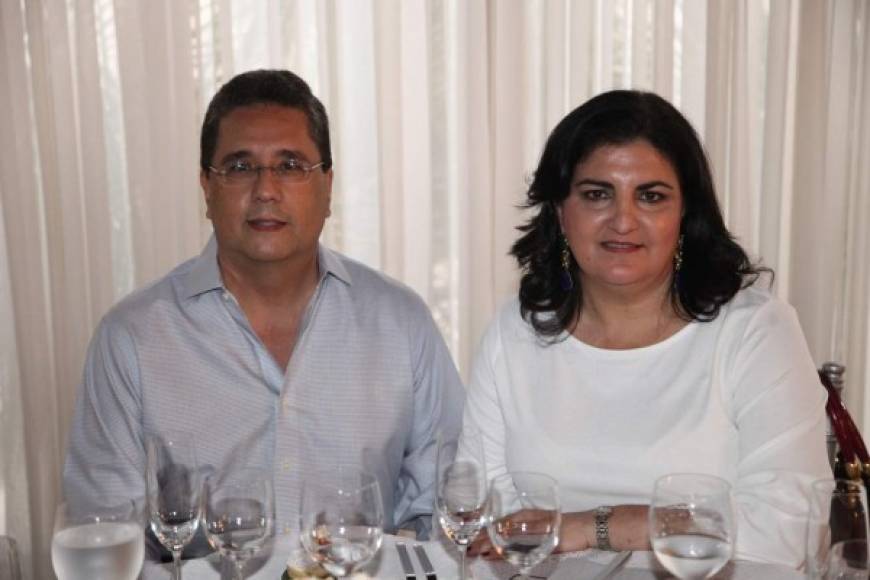 Héctor y Carla Urmeneta.