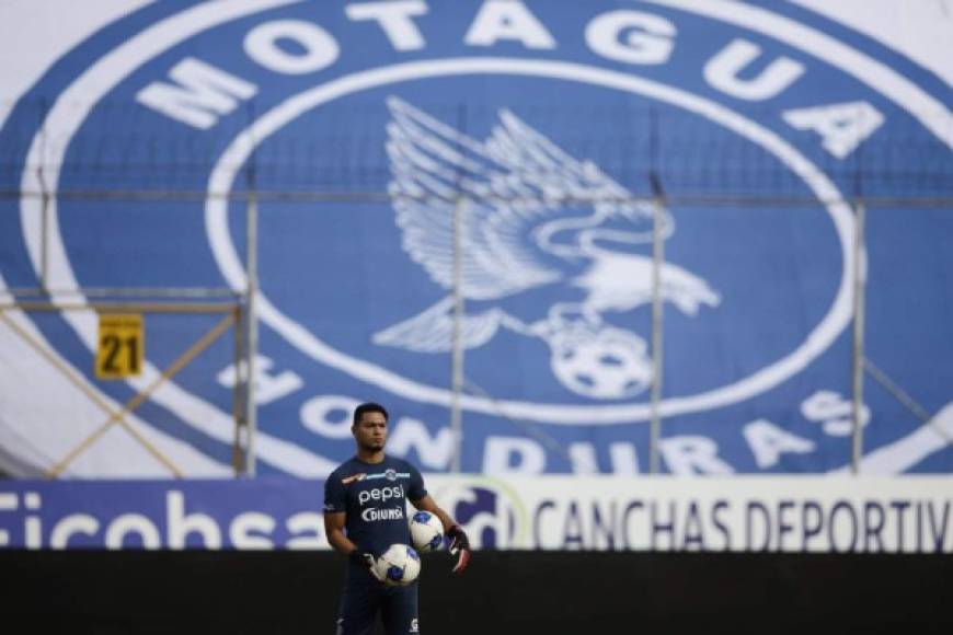 El portero Marlon Licona apareció en el estadio Nacional, como suplente en el Motagua para el partido contra el Platense.