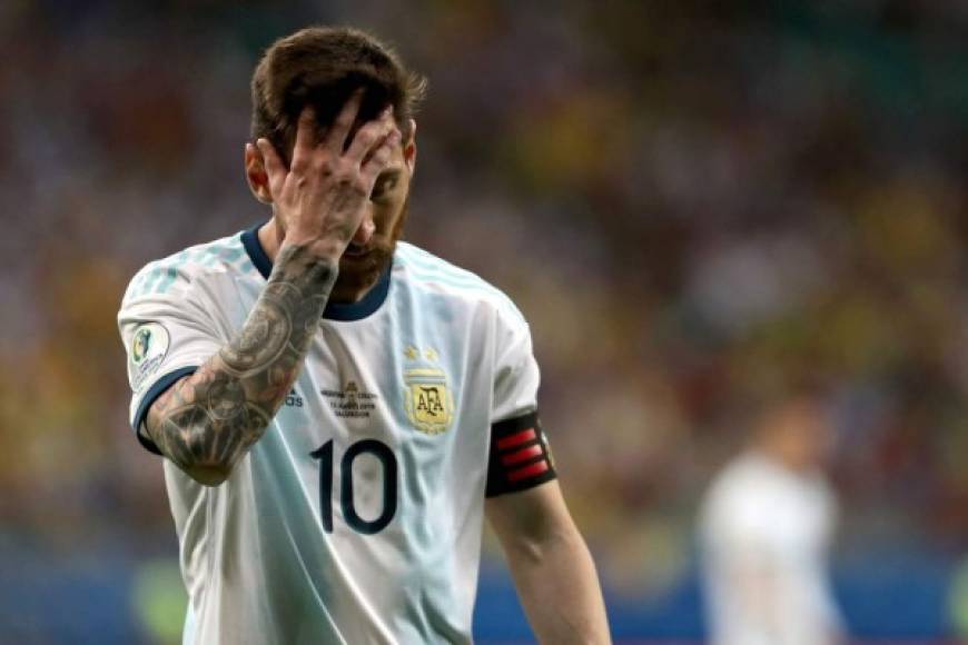 Messi volvió a repetir una imagen con la selección argentina. Su rostro triste por una nueva derrota de la albiceleste.