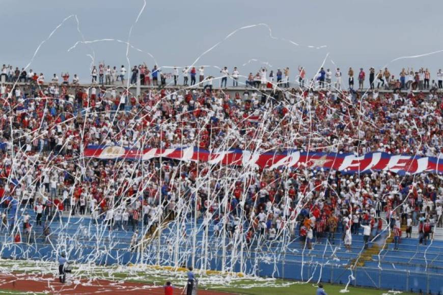 La afición le respondió al Olimpia pese a que el pasado jueves sufrieron un duro golpe al ser goleados 4-1 a manos del Saprissa y como consecuencia fueron eliminados en la etapa de semifinales de la Liga Concacaf.