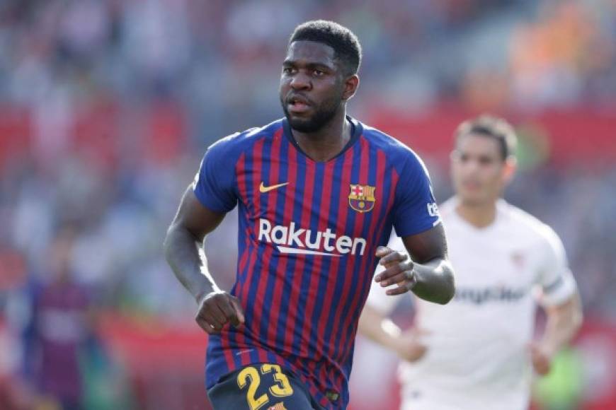 Samuel Umtiti está en el mercado. Según el diario Sport, el Barça no se cierra a un traspaso del central francés si llegara una buena oferta. Juventus y Manchester United se han interesado, pero su precio de salida son 50 millones de euros.