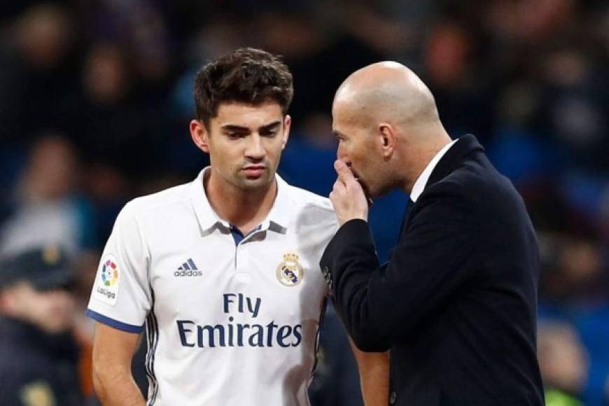 Enzo Zidane, cerca de llegar al fútbol de Marruecos. Roberto Carlos, representante del hijo mayor de Zinedine Zidane, ha anunciado a través de un video la incorporación del centrocampista francés al Wydad Casablanca o más conocido como el WAC Casablanca. 'Saludos presidente Naciri, es un gran placer para mí poder hablar con usted. Espero cerrar el trato por Enzo Zidane, un muy buen jugador, con Wydad, un gran club de Casablanca', reveló el exjugador brasileño.