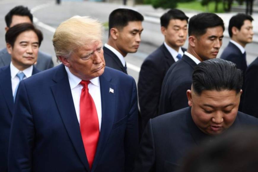 A corto plazo, el magnate también anunció que los equipos negociadores de Estados Unidos y de Corea del Norte reanudarán sus discusiones sobre el programa nuclear de Pyongyang 'en las próximas dos o tres semanas'.