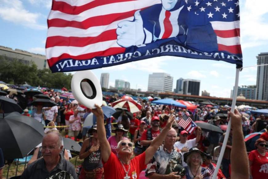 Al grito de 'cuatro años más', los seguidores del presidente estadounidense Donald Trump, se congregan en Orlando, Florida, para el lanzamiento oficial de la campaña de reelección en 2020.