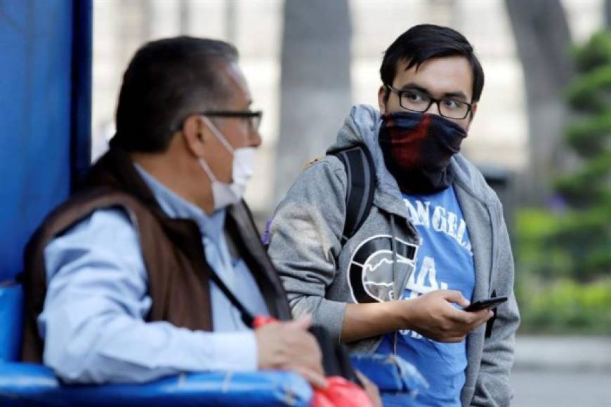 Los altos niveles de contaminación han provocado un aumento de enfermedades respiratorias entre los habitantes de la capital mexicana.