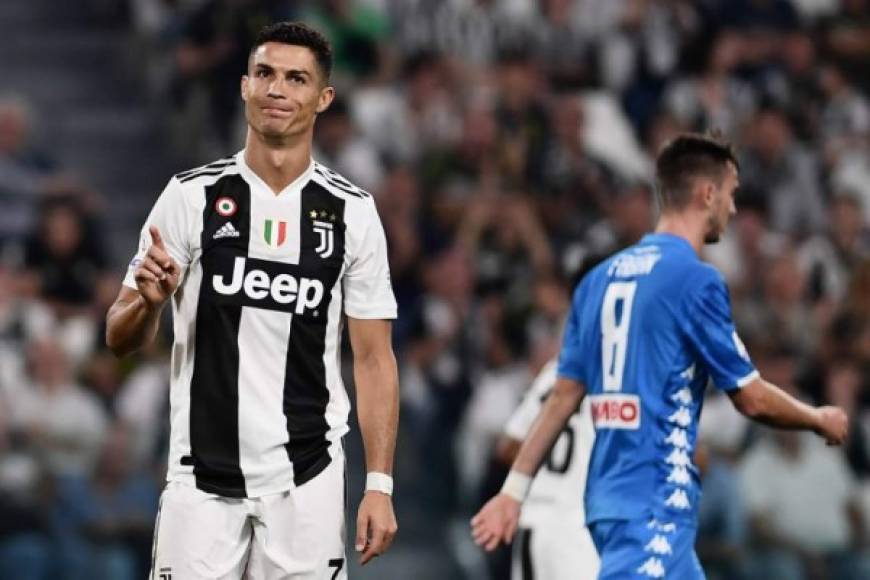 Cristiano Ronaldo no le pudo marcar al Napoli de Ancelotti, su ex estratega en el Real Madrid. El crack luso se vio desesperado en varios tramos del encuentro.