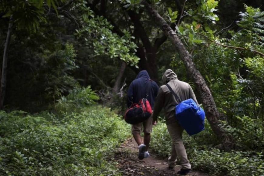 Según el gobierno, unos 23.000 nicaragüenses han solicitado refugio en Costa Rica. Los migrantes atraviesan los puntos ciegos de la frontera, la mayoría huyendo de la persecución de las fuerzas orteguistas.