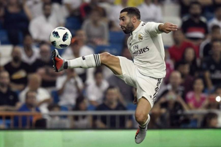 Carvajal: Será el lateral por la banda derecha.