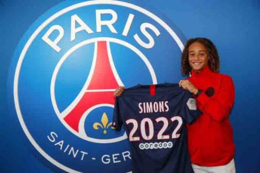 El PSG ha fichado al joven Xavi Simons, quien destaca en las categorías inferiores del Barcelona. El club francés le quitó la perla al club catalán y lo firmó hasta el 30 de junio del 2022.