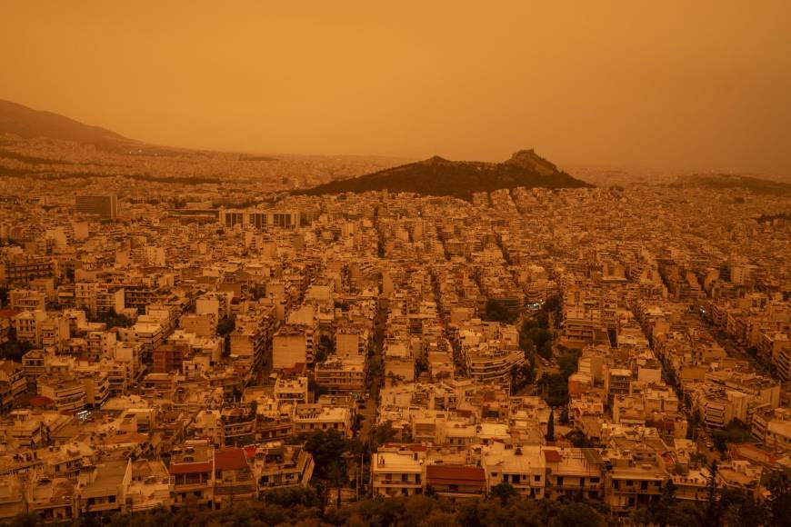 Según el Observatorio Nacional de Atenas, se trata de uno de los episodios más graves de concentraciones de polvo y arena del Sáhara desde marzo de 2018, cuando las nubes se situaron sobre la isla de Creta.