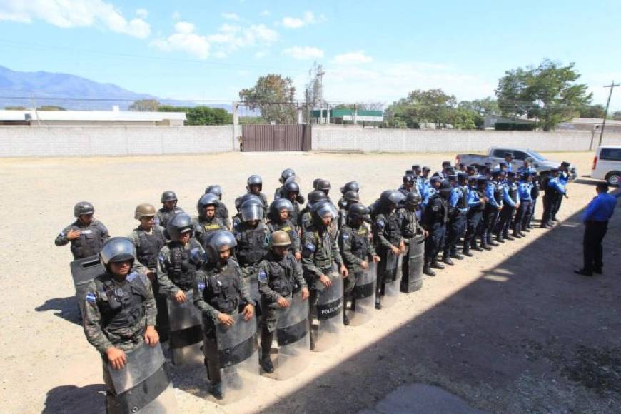 En el estadio Carlos Miranda de Comayagua habían 120 elementos de seguridad para resguardar el clásico entre Motagua y Olimpia.