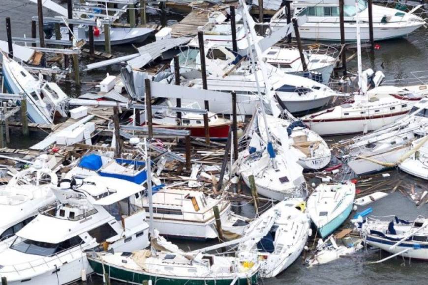 El Puerto de Rockport fue uno de los más afectados por el ciclón.